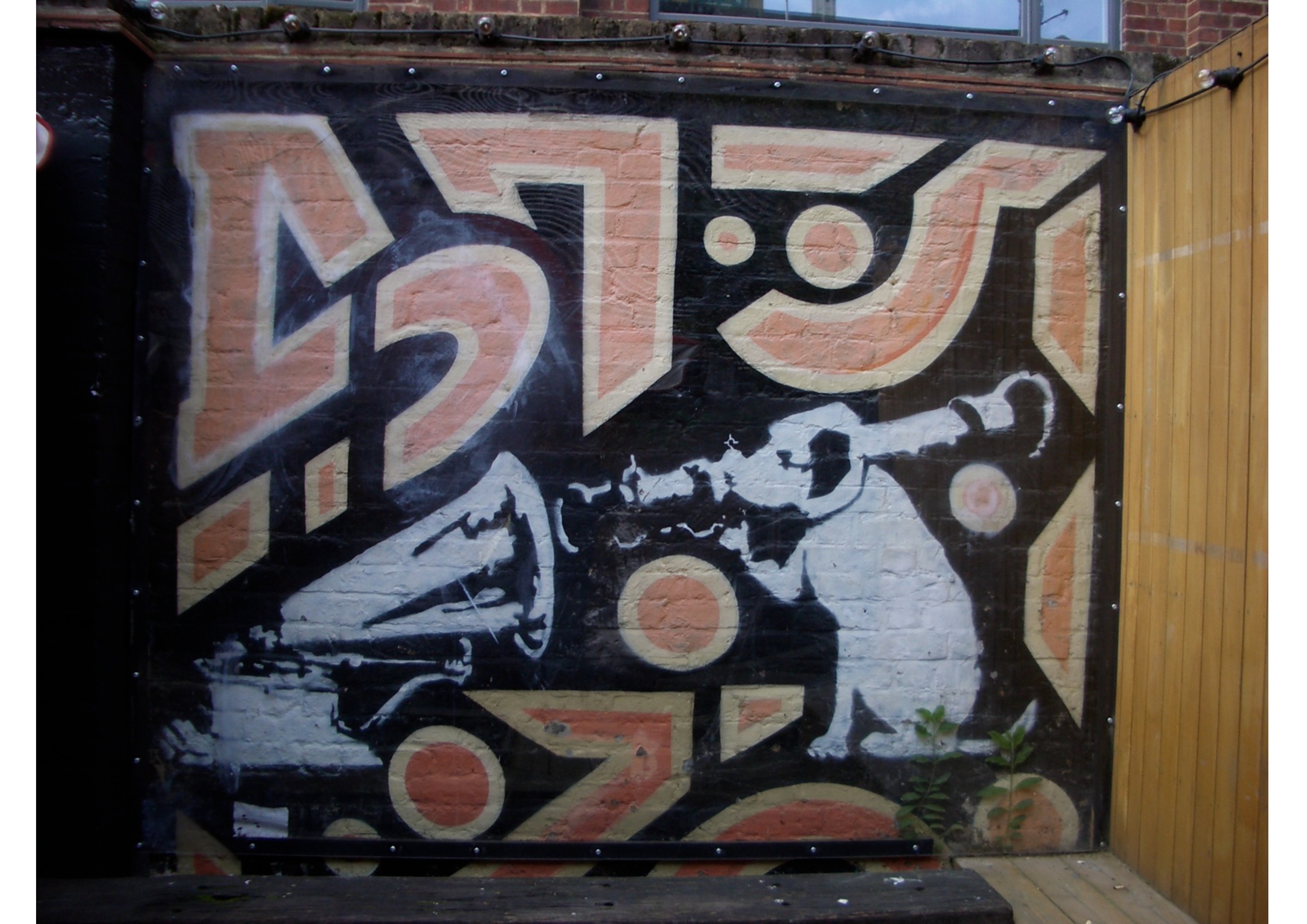 BANKSY 新商品 壁紙アート バンクシー インテリア 絵画 デジタルプリント のり無し 塩化ビニル樹脂系壁紙